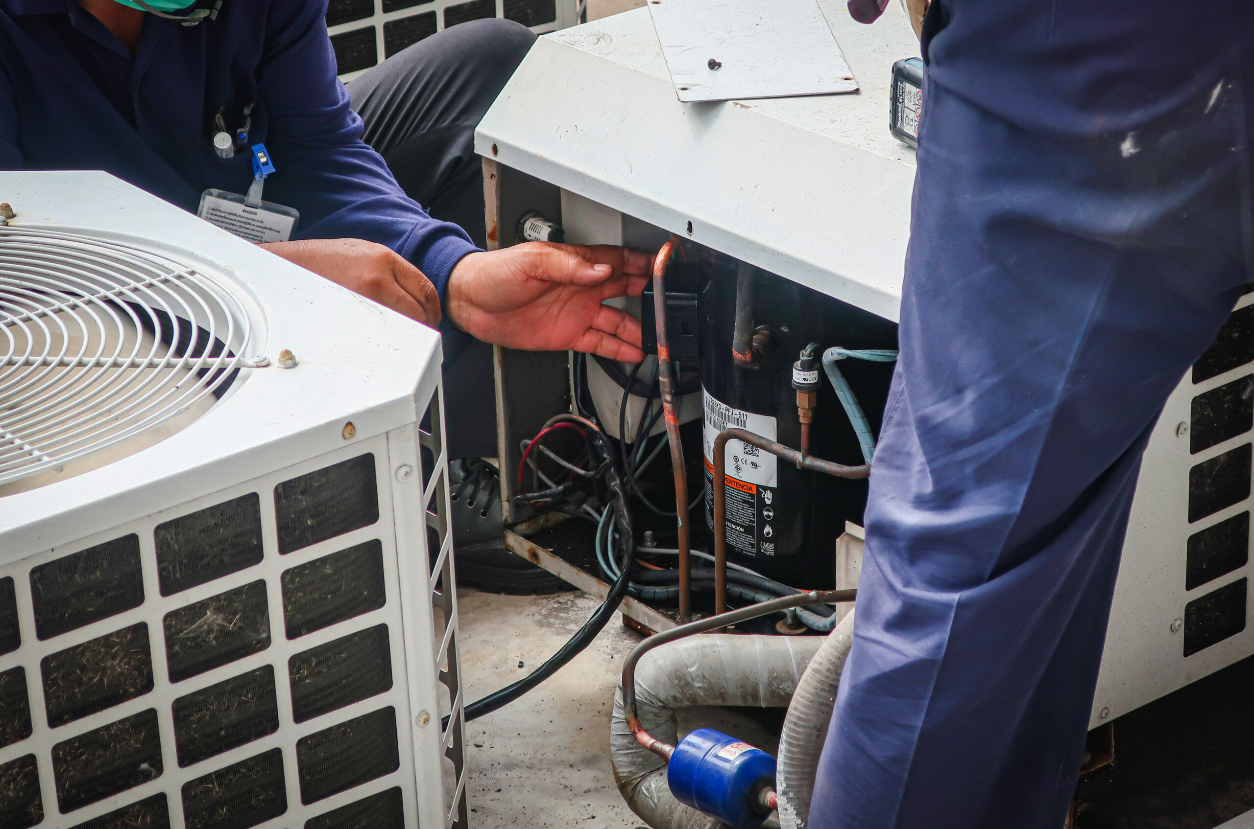 Emergency HVAC Repair: When to Call vs When to Wait Until Morning